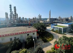 坐正在成渝“双圈”从头认知财产西进